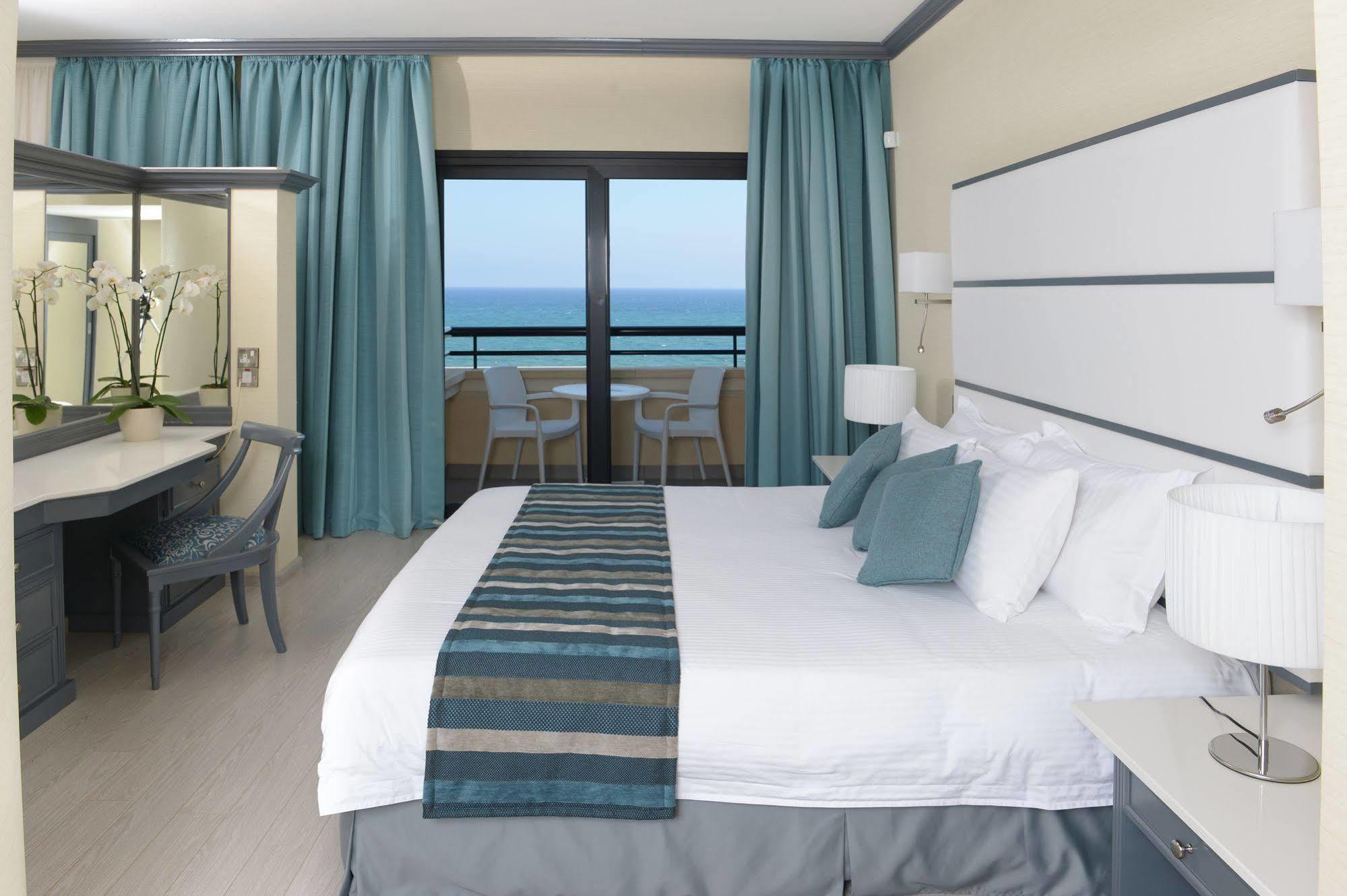 Palm Beach Hotel & Bungalows Larnaca Exterior photo