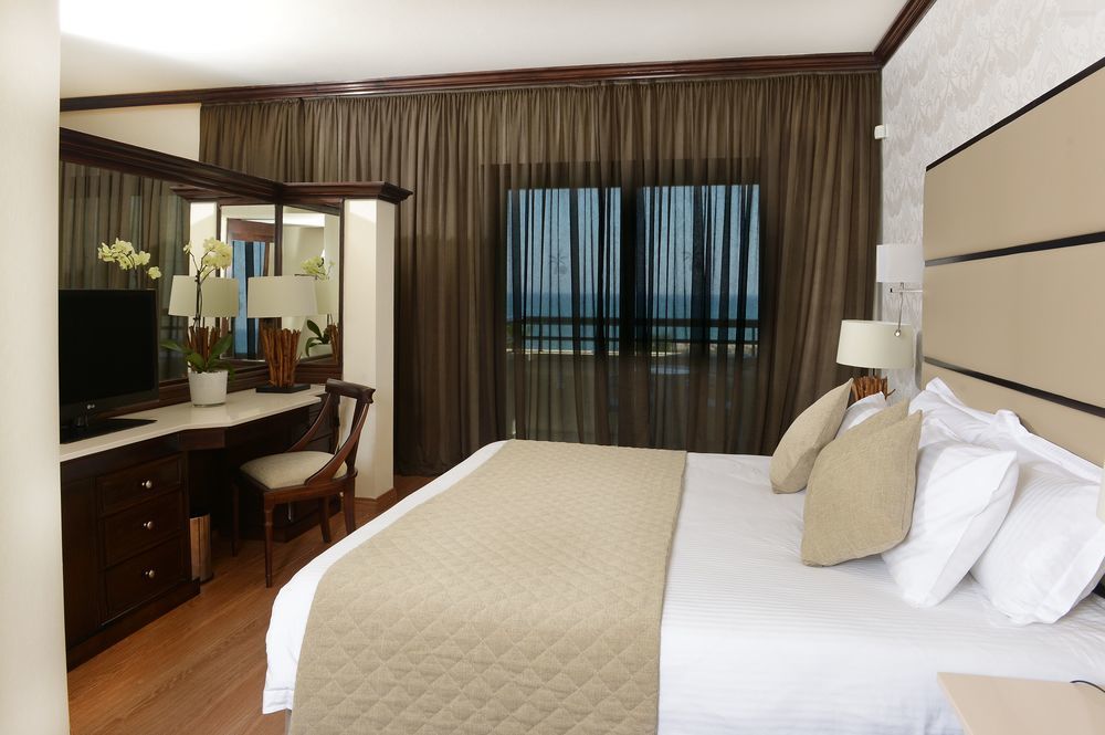 Palm Beach Hotel & Bungalows Larnaca Exterior photo